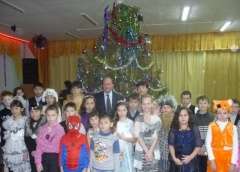 В Кабанске прошли новогодние ёлки Главы района