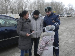 Водителям Кабанского района напомнили о безопасности на дороге с помощью детских рисунков