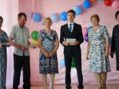 Вручение аттестатов в Байкало-Кударинской школе